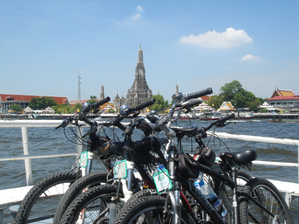8 bangkok tour de bike indo para o wat arun
