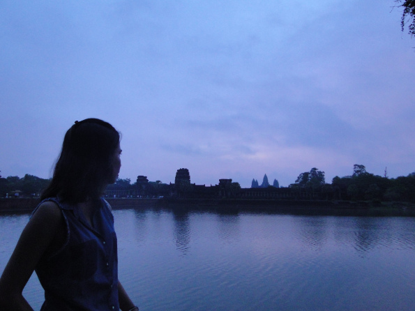 4 sol nascendo em angkor wat