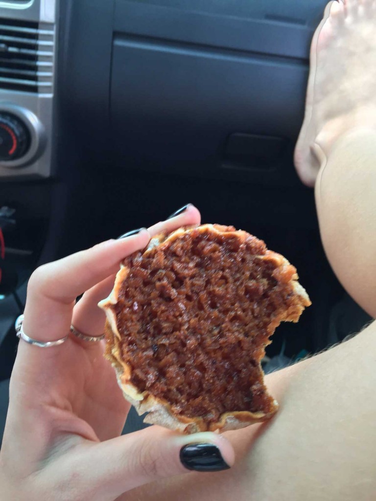 Biscoito de coco vendido na beira da estrada