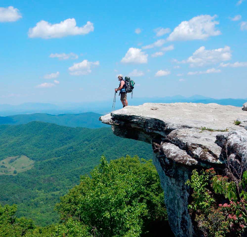 McAfee Knob/ Crédito foto: http://www.pressherald.com/2015/07/19/hiking-the-appalachian-trail-meet-on-the-ledges/